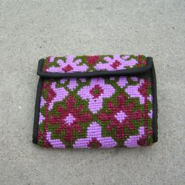 ウール刺繍財布