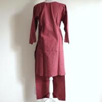 くすみカラーの刺繍クルタ　2点セット